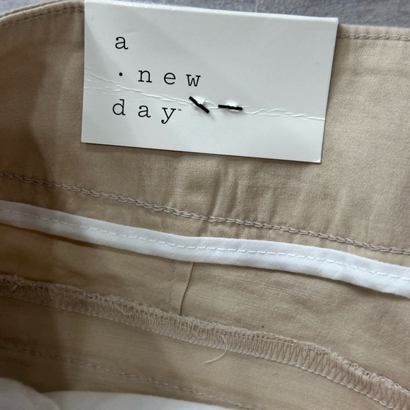 Women’s a new day 8 Medium Chino Khakis Pants Khaki Tapered Leg Stretch Rolled - Picture 11 of 12